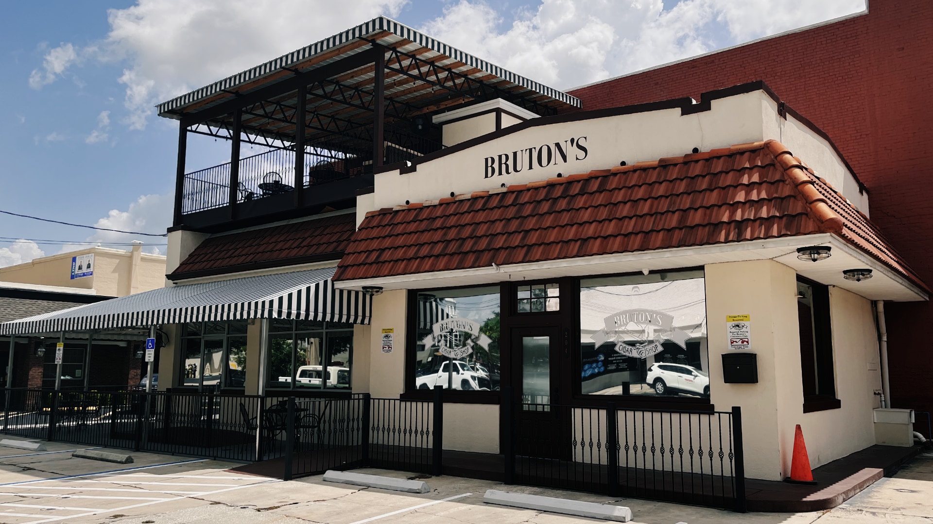 Bruton’s Cigar Shop in downtown Plant City